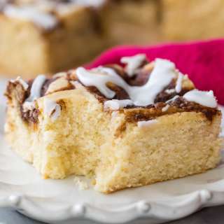 Cinnamon Roll Cake