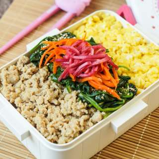 Soboro Don (Japanese Minced Chicken Bowl)