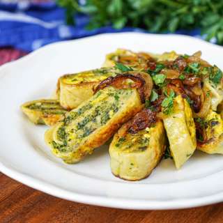 Schwäbische Maultaschen (German Meat and Spinach Dumplings)