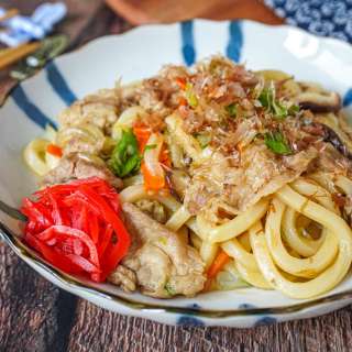 Yaki Udon (Japanese Stir-Fried Udon Noodles)