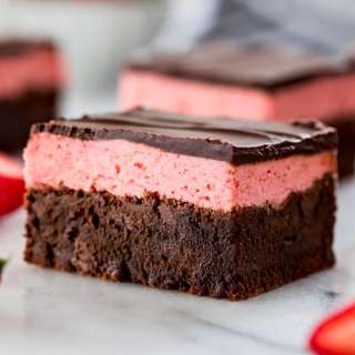 Chocolate Covered Strawberry Brownies