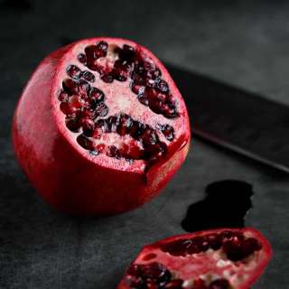 How to Seed a Pomegranate