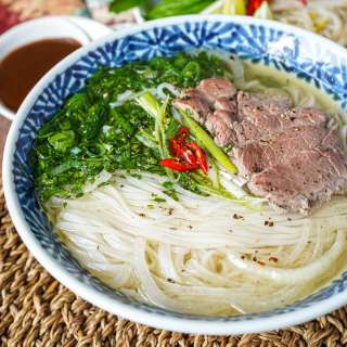 Phở Bò (Vietnamese Beef Noodle Soup)