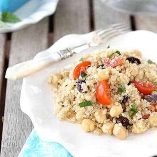 Quinoa Salad with Chickpeas, Kalamata Olives & Mint