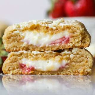 Strawberry Cheesecake Cookies