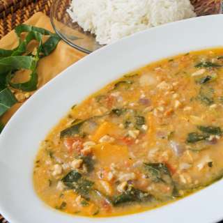 Tigadegena (West African Peanut Stew)