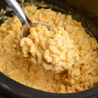 Creamy Crockpot Mac and Cheese
