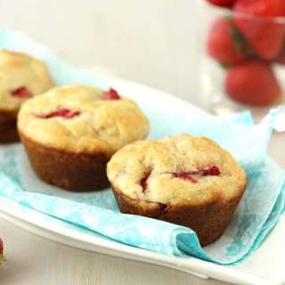 Easy Strawberry & Yogurt Muffin Recipe