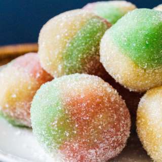 Kaber Ellouz (Tunisian Almond Balls)