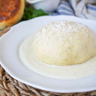 Dampfnudeln (German Steamed Dumplings)