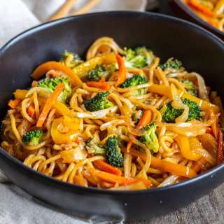 One-Pot Veggie Yakisoba Recipe