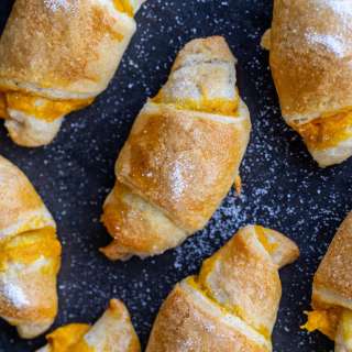10 Minute Pumpkin Croissants (4 Ingredients)