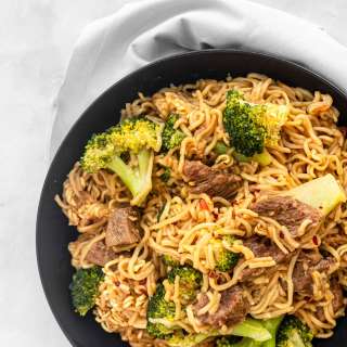 Beef and Broccoli Instant Pot Noodles
