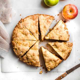 Irish Apple Crumb Cake