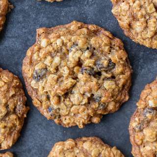 Easy Oatmeal Raisin Cookies Recipe