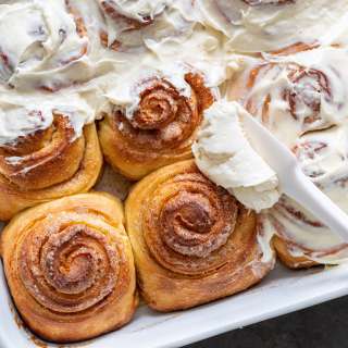 No-Knead Cinnamon Rolls (So Easy)