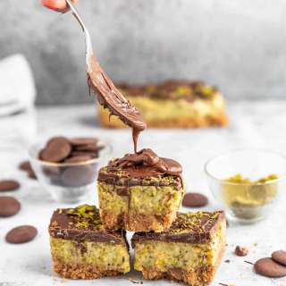 Pistachio Cheesecake Bars