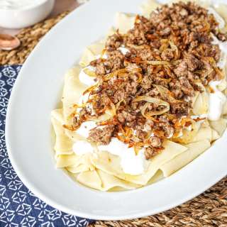 Yarpag Khengeli (Azerbaijani Pasta with Meat and Yogurt)