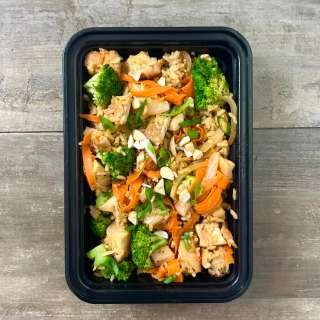Sriracha Peanut Chicken Meal Prep