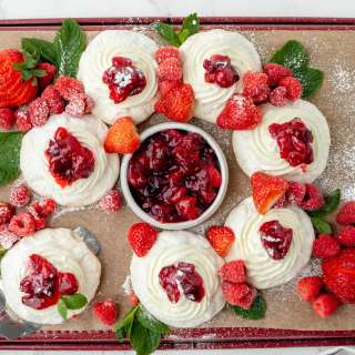 Holiday Meringue Wreath Recipe
