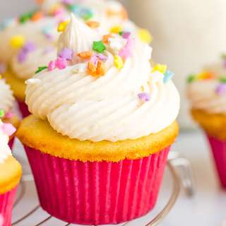 Easy Vanilla Cupcake Recipe