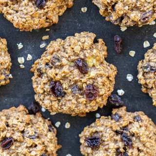 Healthy Oatmeal Raisin Cookies (5 Ingredients)