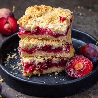 Classic Plum Crumble Recipe