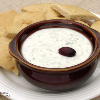 Tzatziki (Greek Cucumber Yogurt Dip)
