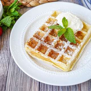 Gaufre de Bruxelles (Brussels Waffle)