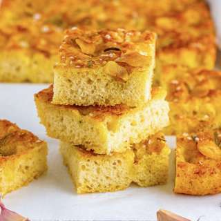 Thick & Fluffy Rosemary Focaccia Bread