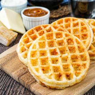 Waffle de Pão de Queijo (Brazilian Cheese Bread Waffles)