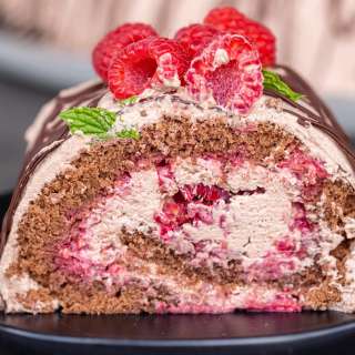 Raspberry Chocolate Roll Cake (Crazy Easy)