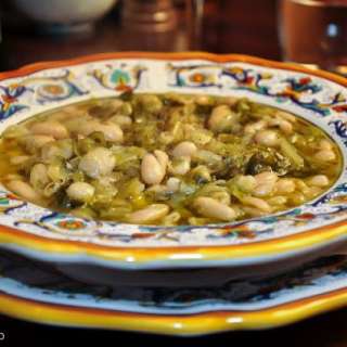 Zuppa di scarola e fagioli (Escarole and Bean Soup)