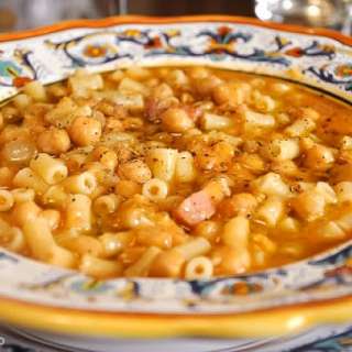 Pasta e ceci (Pasta and Chickpeas)