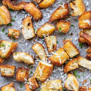 3 Ingredients Homemade Croutons (Crazy Easy)