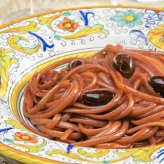 Linguine al vino rosso (Linguini with Red Wine Sauce)