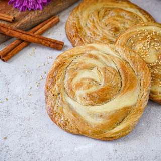Tahinov Hats (Armenian Tahini Bread)