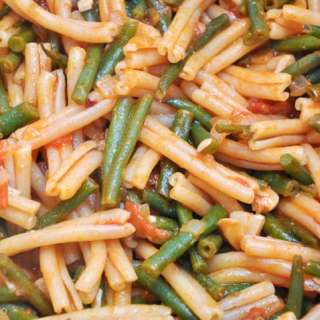 Caserecce e fagiolini (Pasta and Green Beans)