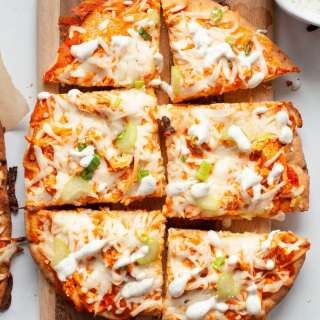 Buffalo Chicken Flatbread Recipe