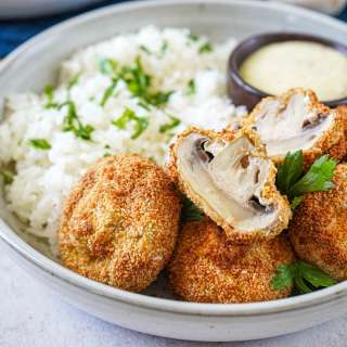 Rántott Gomba (Hungarian Fried Mushrooms)