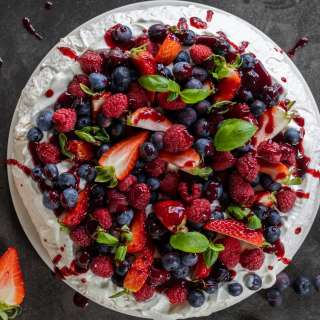Classic Pavlova (Very Easy)