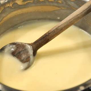 How to make béchamel sauce