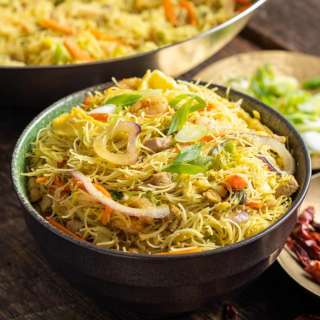 Singapore Noodles Recipe (Mei Fun Recipe)