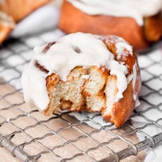 Air Fryer Cinnamon Rolls