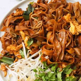 Quick & Easy Egg Pad See Ew