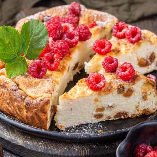 Farmers Cheese Cake with Raisins (Zapekanka)