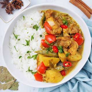 Easy One-Pot Malaysian Chicken Curry