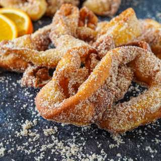 Filhós à Alentejana (Crispy Orange-Flavored Alentejo Pastries)