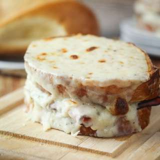 Croque Monsieur Recipe (Toasted Ham and Cheese Sandwich)