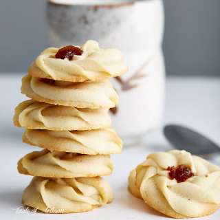 Shortbread Cookies with Jam